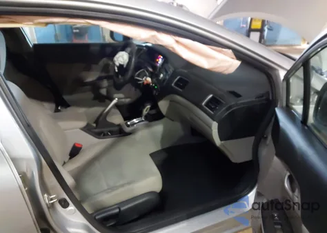 2013 Honda Civic Lx z USA, uszkodzony, nr VIN 2HGFB2F52DH559300